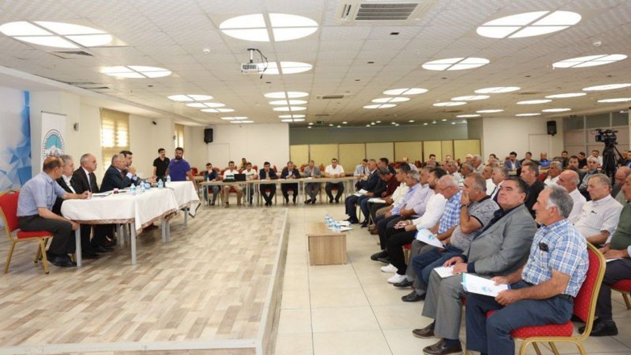 BAŞKAN BÜYÜKKILIÇ, YAHYALI’DA MAHALLE MUHTARLARI İLE BİR ARAYA GELDİ