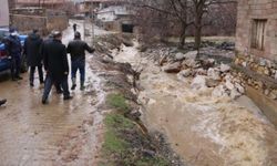 Kayseri'de sağanak nedeniyle taşan dereler ulaşımı aksattı