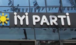 İYİ Parti'de istifalar sürüyor