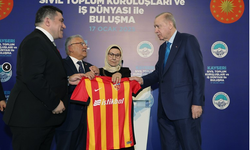 Cumhurbaşkanı Erdoğan’a Kayserispor Forması