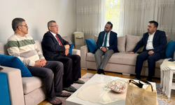 Hastalanan din görevlisine vefa