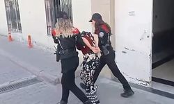 Hırsızlıktan aranan kadınlar yakalandı