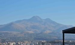 Erciyes’te Karlar Eridi, Borçlar Gündeme Geldi