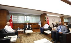 Başkan Büyükkılıç'a ziyaretçi akını
