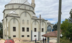 Tadilat için gitti, düşerek can verdi