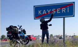 Kayseri’yi Gezdi, Tabelaları Temizledi