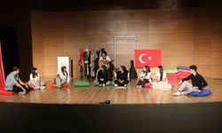 Kayseri’de Sanatseverleri Buluşturan ‘Perde Arkası’ Tiyatro Gösterimi