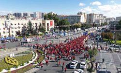 Dünya Kayseri’de Koştu, Heyecan Sokaklara Taştı