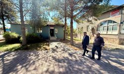 Ayvaz, Türkistan Camii’ni İnceledi