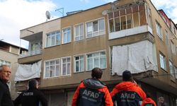 Kayseri’de Hasarlı Bina Boşaltıldı