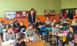 Sarıoğlan Kaymakamı, Palas Okulunda öğrencilerle buluştu