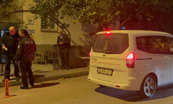 Yaşlı adam evinde *lü bulundu