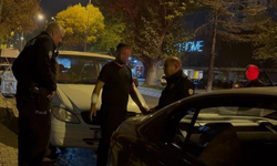 Kendini kilitlediği evini ateşe verdi