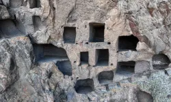 Öksüt Kalesi’nin 2 bin yıllık izleri yeniden gündemde