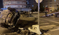 Çarpışan araçlar takla attı