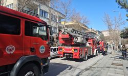 Kayseri'de apartman yangını ekiplerce söndürüldü
