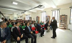 KAYSERİ’DE YAZARLAR OKURLARLA AYNI MASADA