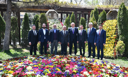 Eski bakan Çavuşoğlu: "Kayseri, dünyaya örnek bir şehir"