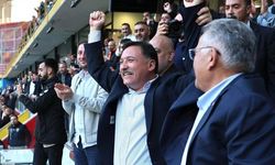 Vali Çiçek gidecek mi? Hulusi Akar neler söyledi