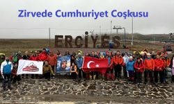 Cumhuriyet'in 103. yılında Erciyes'in zirvesine anlamlı tırmanış