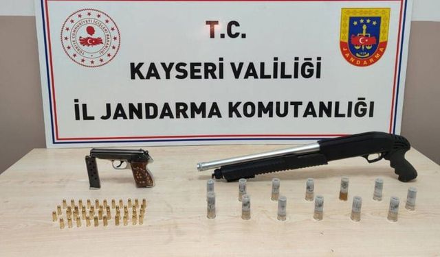 Araçtan cephanelik çıktı