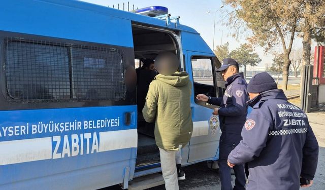 Kayseri'de Evsizlere Şefkat Eli