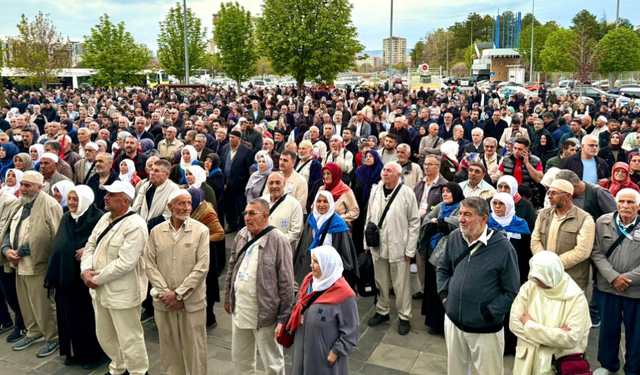 Kayseri'den ilk hac kafilesi dualarla yola çıktı