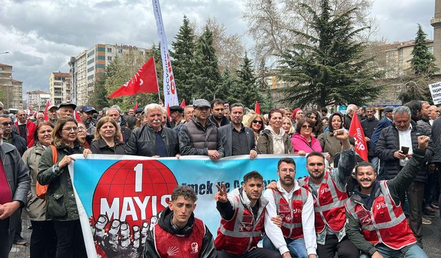CHP 1 Mayıs’ta meydanlardaydı