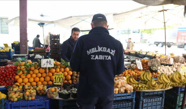 Zabıta Pazarda İş Başında