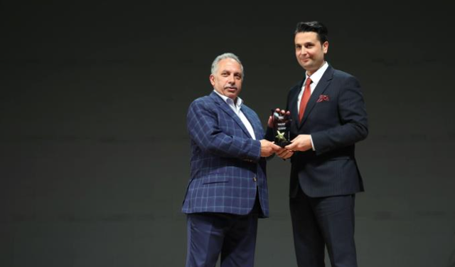 Başkan Yalçın'a 'Turizme katkı onur' ödülü