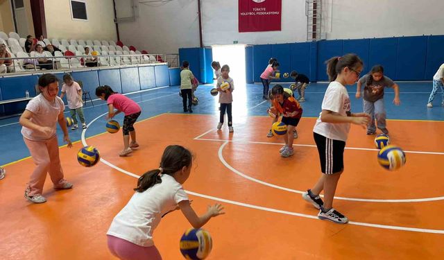Kayseri Develi’de Yaz Spor Okulları’na Rekor Katılım!