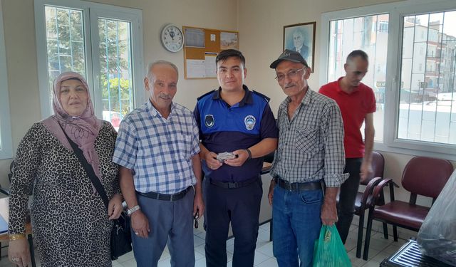 Develi Salı Pazarı’nda Örnek Davranış