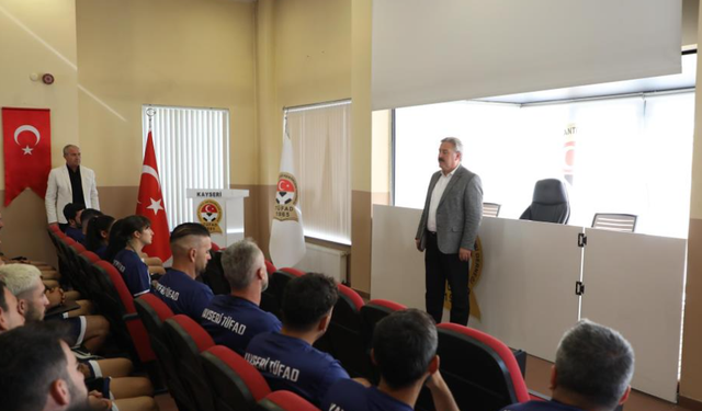 UEFA C Lisans Antrenör Eğitim Programı Kayseri'de başladı