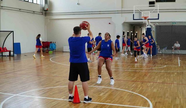 Kayseri Erciyes Yüksek İrtifa Kamp Merkezi, Adana Nova Basketbol Takımını Ağırlıyor