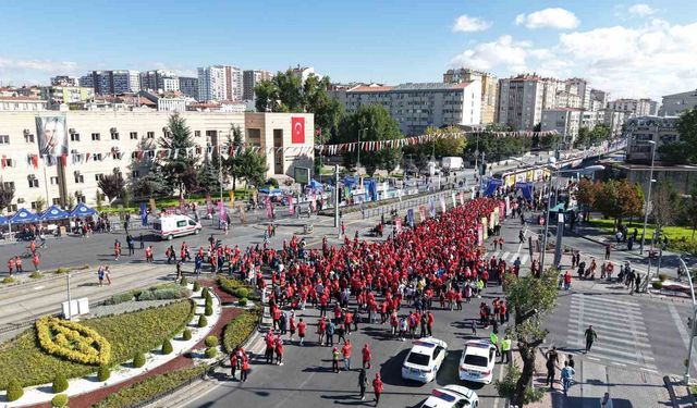 Dünya Kayseri’de Koştu, Heyecan Sokaklara Taştı