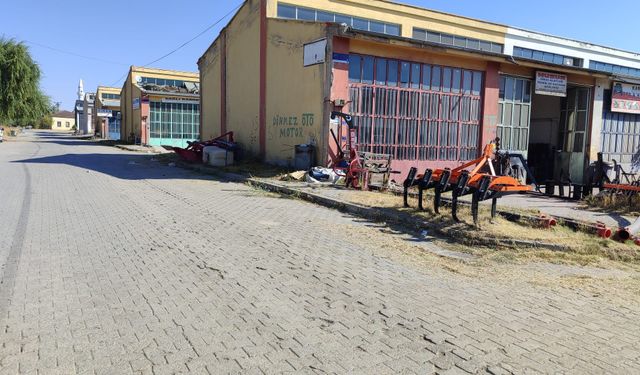 Tomarza’da Sanayi Sitesi Temizleniyor