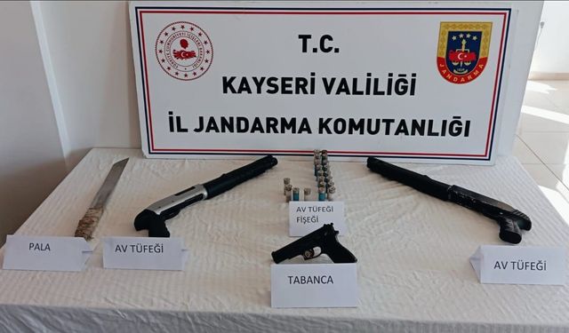 Jandarmadan zehir tacirlerine operasyon