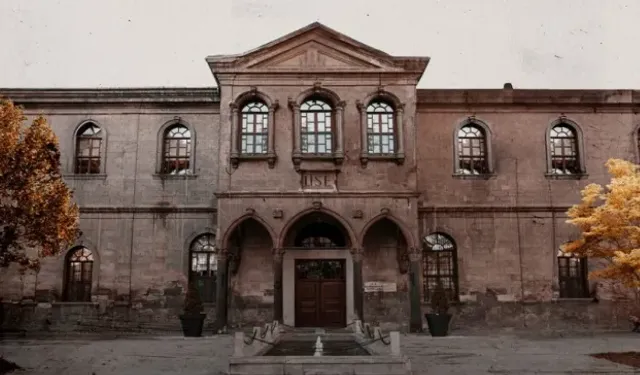 Kayseri Lisesi’ne İstiklal Madalyası Önerisi TBMM’ye Sunuldu