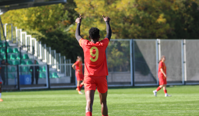 Kafayat Atoke Başhıru, 3 maçta 9 gol attı