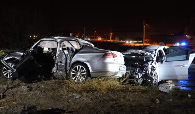 Niğde yolunda kaza: 3 *lü 6 yaralı