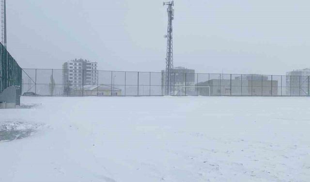 Kayseri’de Kar Yağışı Amatör Futbol Müsabakalarını Erteledi
