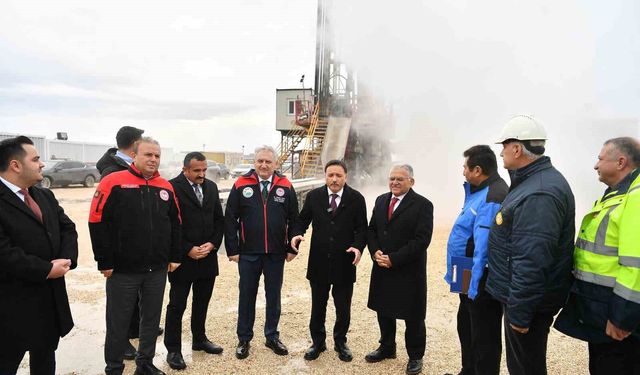 Kayseri’de Jeotermal Sera Projesinde 6. Kuyudan Sıcak Su