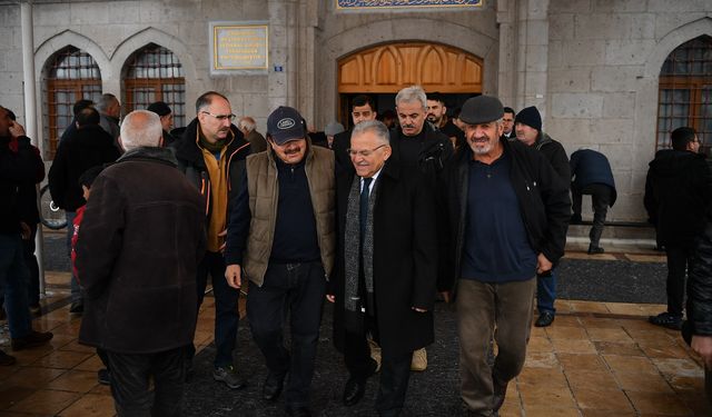 Başkan Büyükkılıç Hacılar’da Hemşehrileriyle Bir Araya Geldi