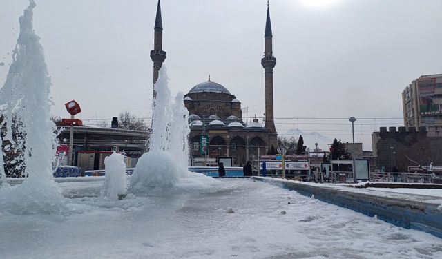 Kayseri buz tuttu!