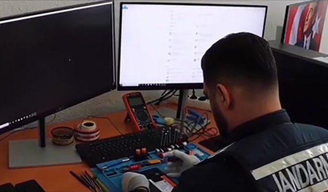 Kayseri'de Siber Dolandırıcılar Yakalandı