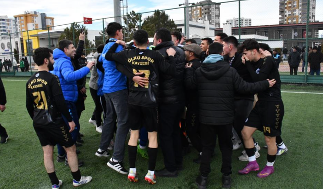 Ülküspor tarih yazıyor