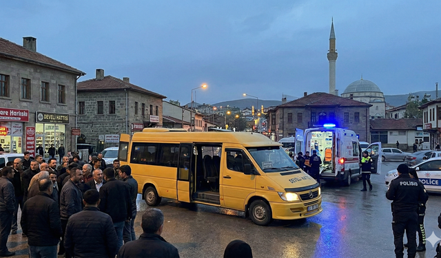 Kayseri'de Yaşlı Adam Minibüsten Düşerek Hayatını Kaybetti