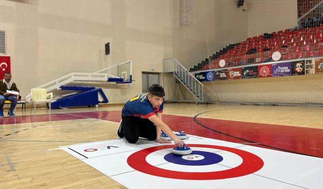 Geleceğin şampiyonları pistte