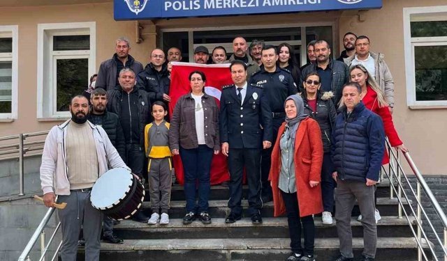 Karakolda Davul Zurnalı Sürpriz