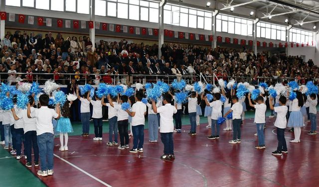 Tomarza'da 23 Nisan Coşkusu